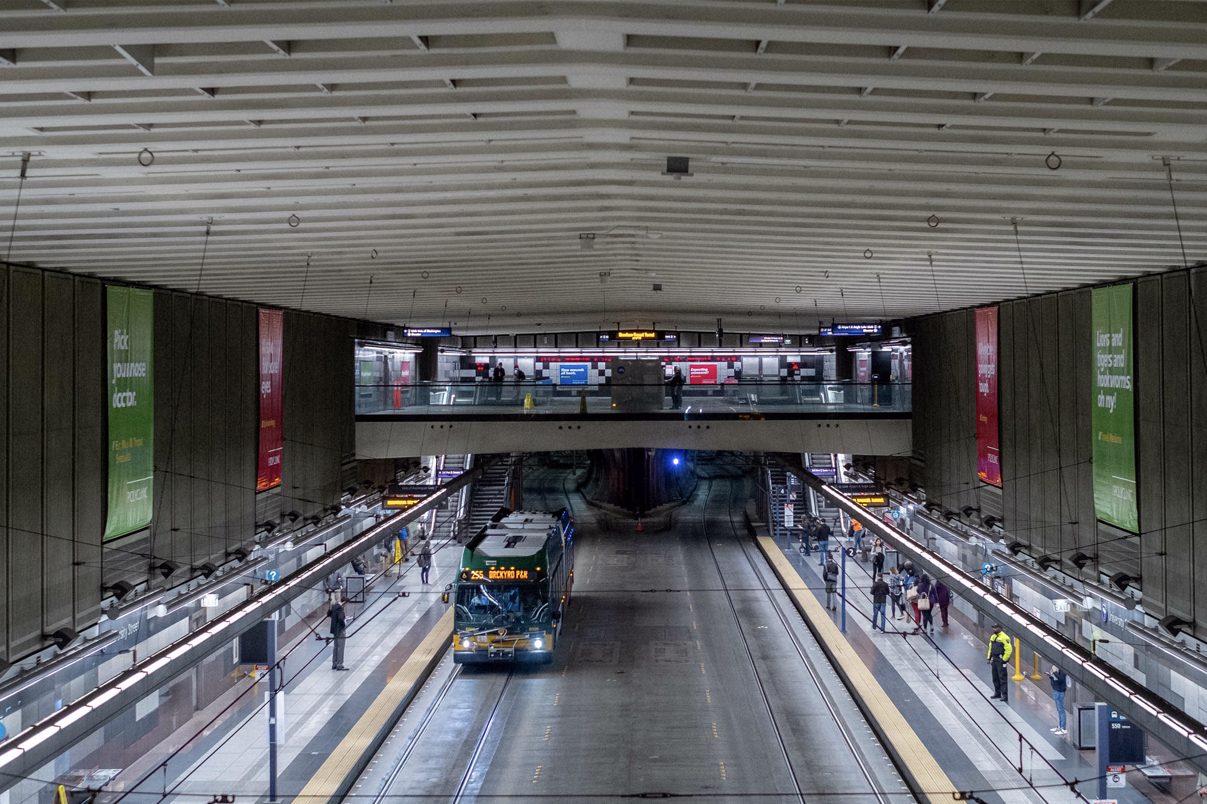 Metro bus at Seattle underground station featured in The Polyclinic campaign by Hydrogen Advertising